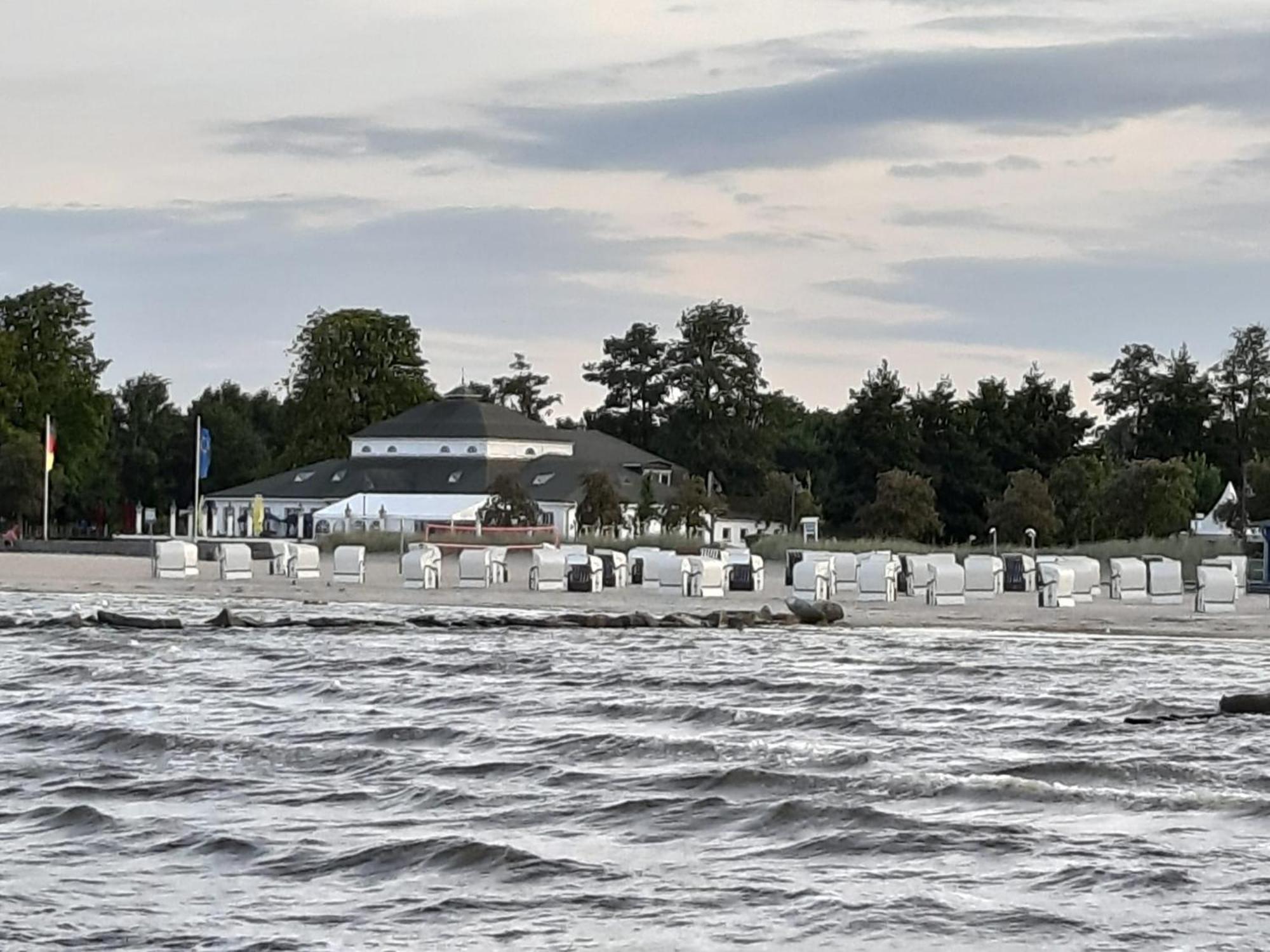 Ferienwohnung Am Ueckerpark Ueckermünde エクステリア 写真